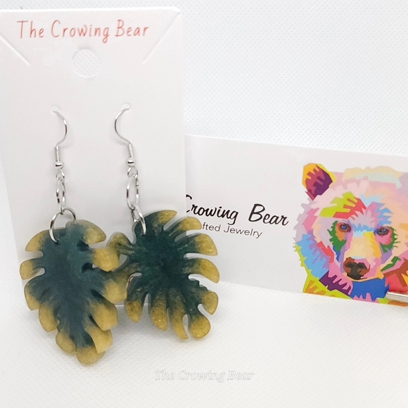 Hand-Crafted Resin Jewelry - Picture 7 of 11